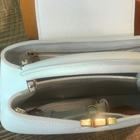 Exclusive LV Authentic - Picture 2 of 4